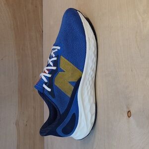 New Balance Fresh Foam Arishi v4 "Marine Blue with Hot Marigold" Athletic Shoes
